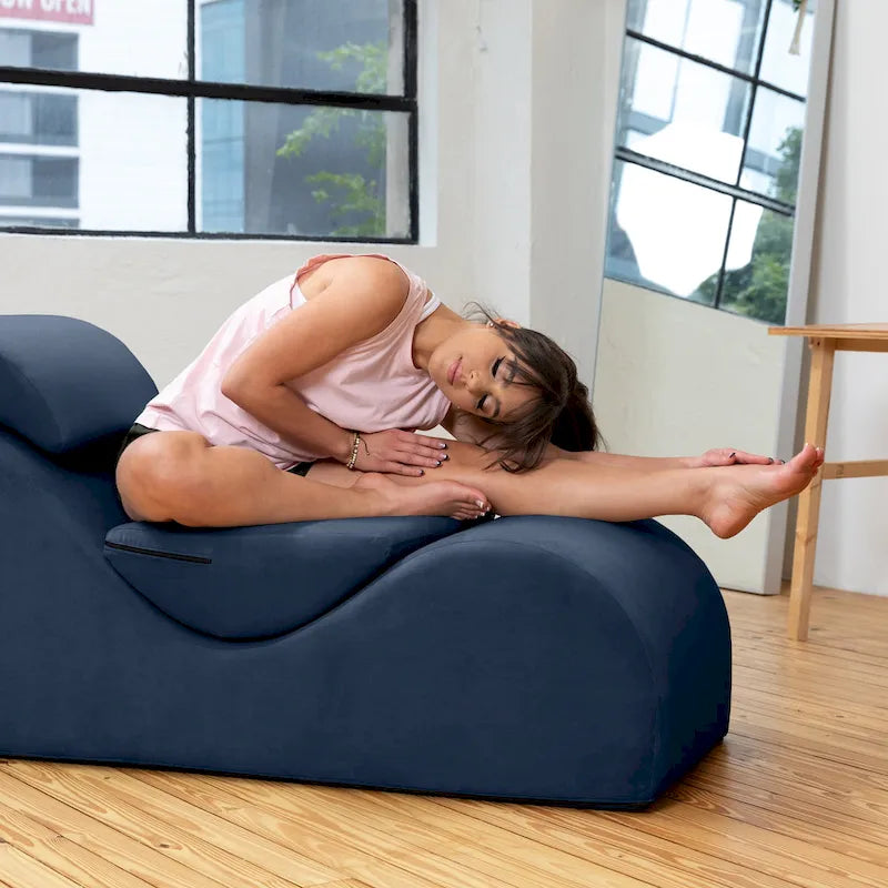 S-Shaped Chaise Lounge Chair with High-Density Foam Core and Removable Headrest
