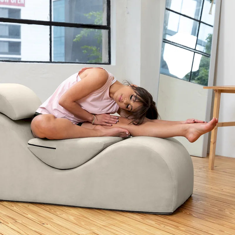 S-Shaped Chaise Lounge Chair with High-Density Foam Core and Removable Headrest