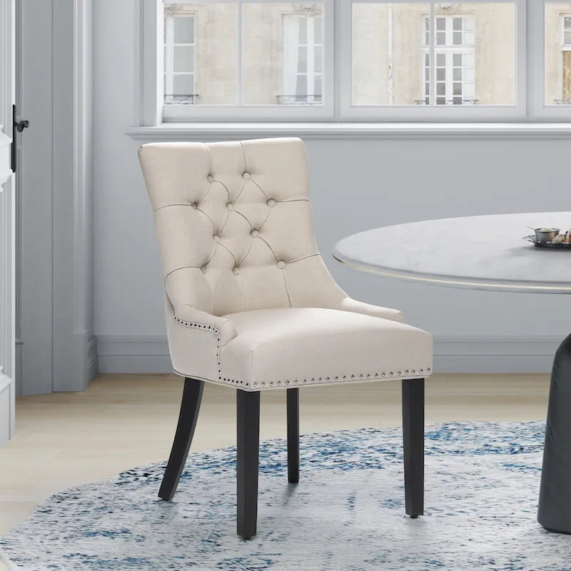 Chaise de salle à manger rembourrée en tissu de lin capitonné, avec clous décoratifs en laiton, beige