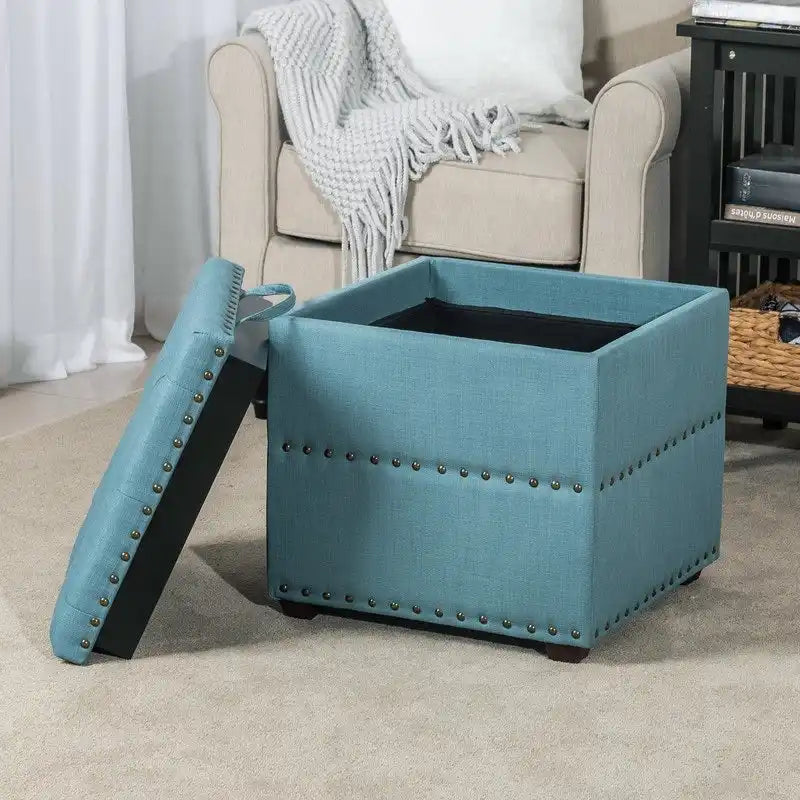 Quadratischer getufteter Stoffhocker mit abnehmbarem Tablettdeckel, blau