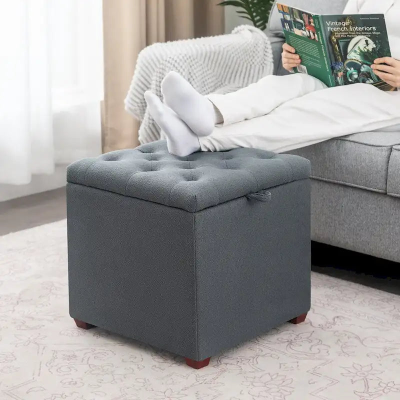 Quadratischer getufteter Stoffhocker mit abnehmbarem Tablettdeckel, blau
