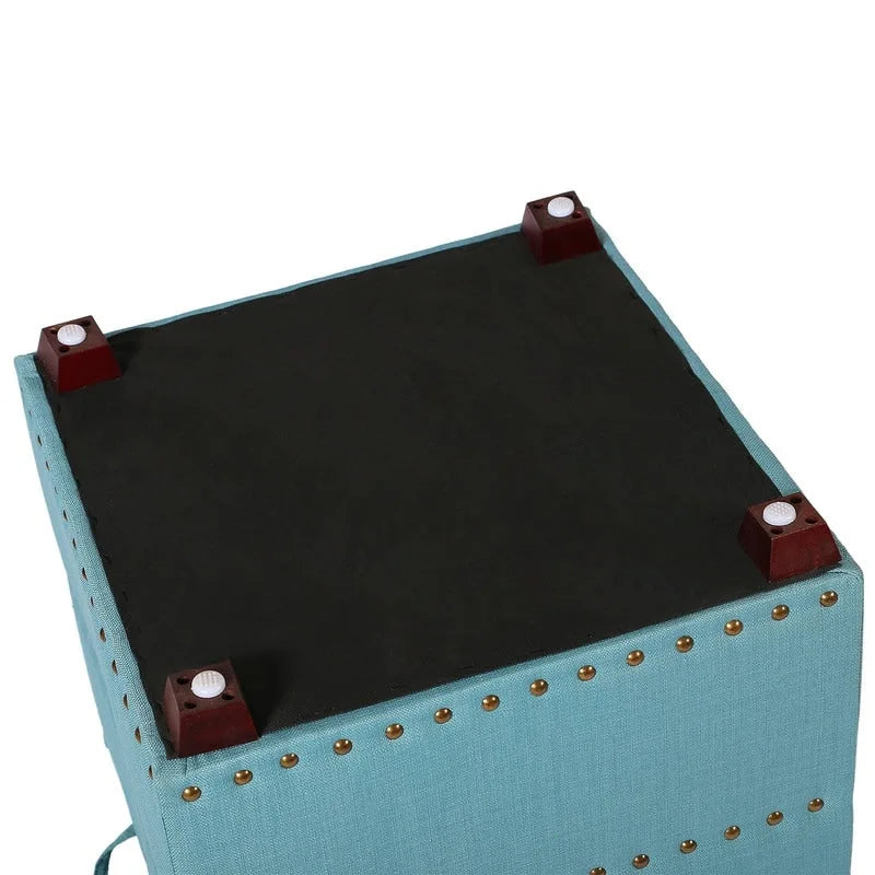 Quadratischer getufteter Stoffhocker mit abnehmbarem Tablettdeckel, blau