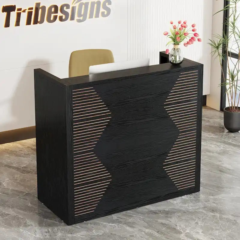 Bancone da reception in marrone noce e beige con pannello e foro passacavo